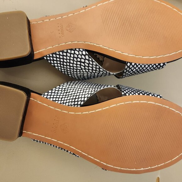 Studio Isola Sandles - Picture 2 of 2